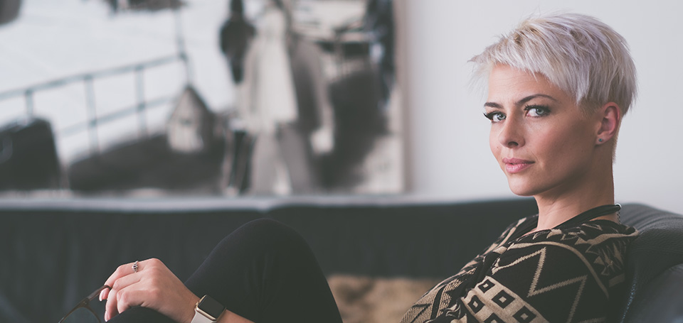 about-team-03.jpg Woman with blond hair style