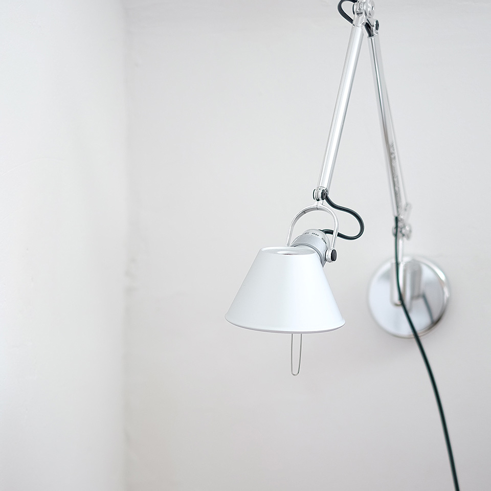 portfolio-02.jpg Lamp on a wall